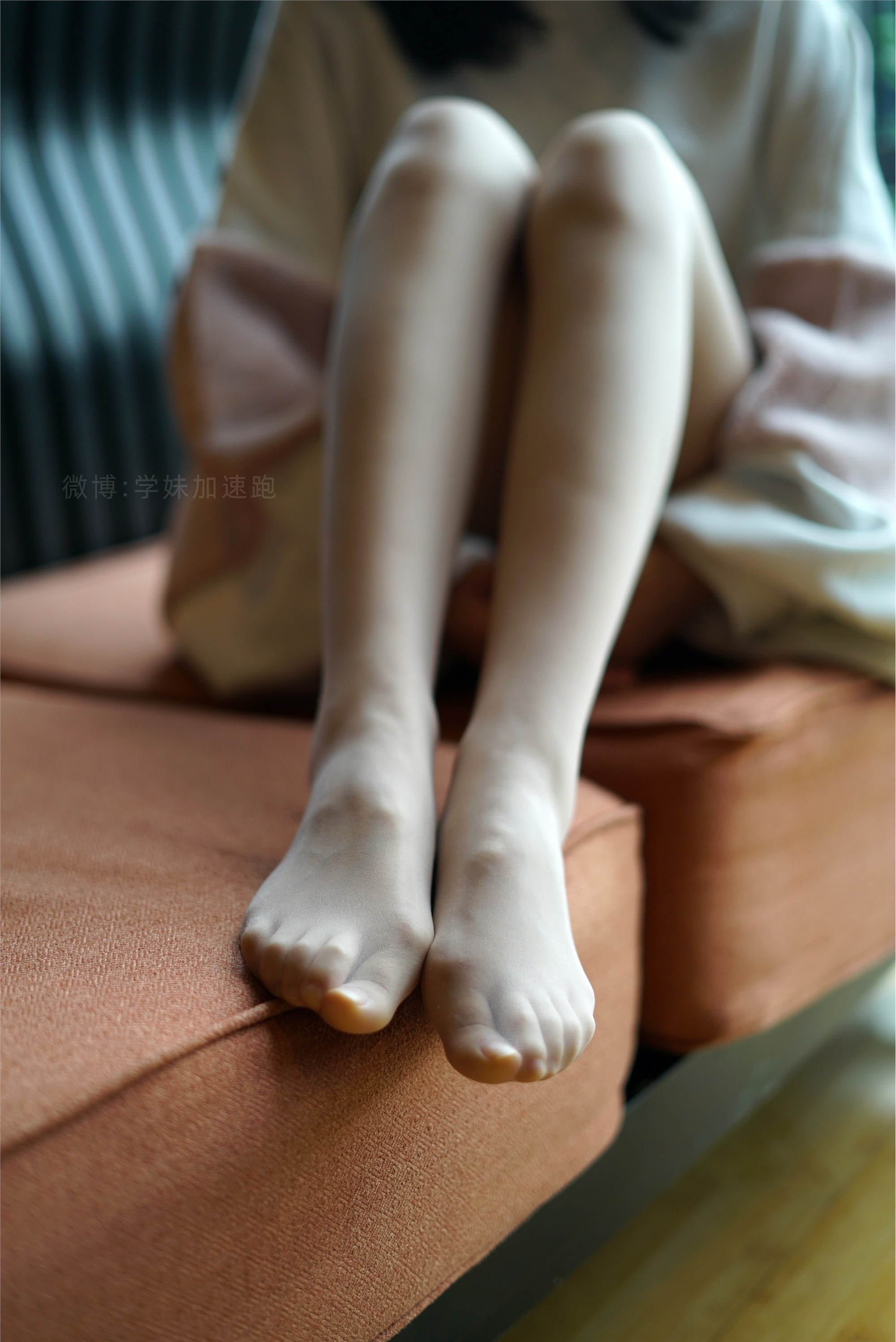 学妹加速跑 XM101《35码の美-腿腿》